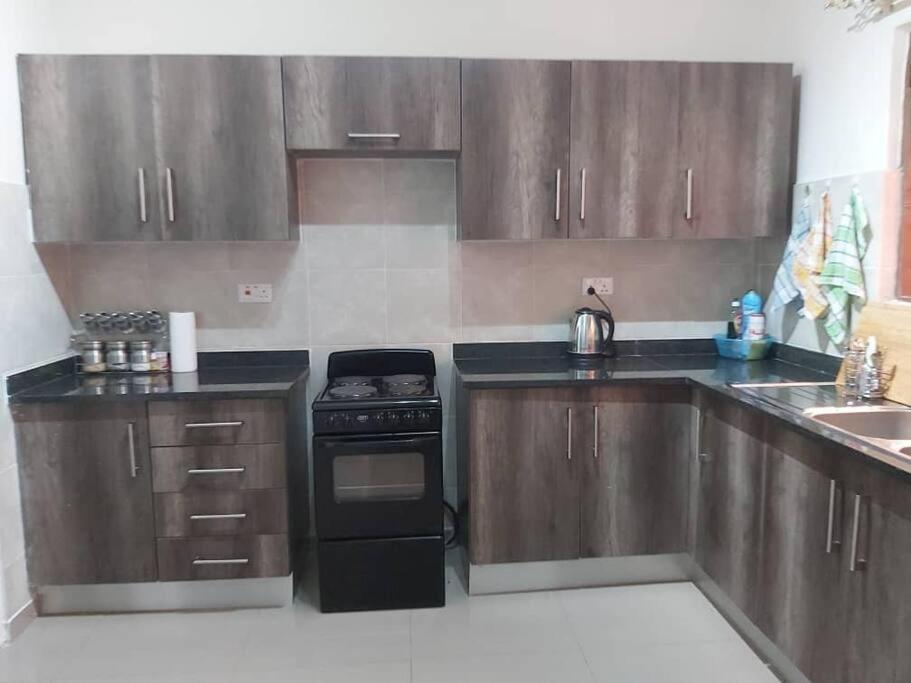Spacious Zamtel Flat Lusaka Extérieur photo